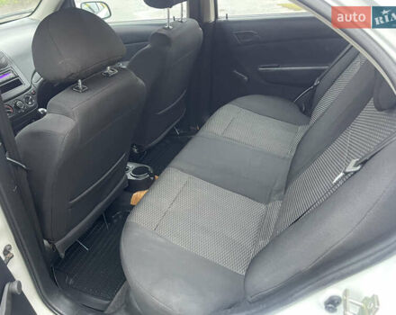 Белый ЗАЗ Вида, объемом двигателя 1.5 л и пробегом 80 тыс. км за 3550 $, фото 6 на Automoto.ua