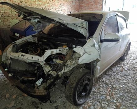 ЗАЗ Вида 2015 в Красноград на Automoto.ua Белый ЗАЗ Вида, объемом двигателя 1.5 л и пробегом 240 тыс. км за 1000 $, фото 2 на Automoto.ua