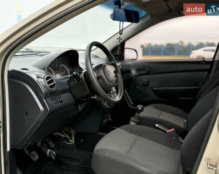 Бежевий ЗАЗ Віда, об'ємом двигуна 1.5 л та пробігом 103 тис. км за 3800 $, фото 6 на Automoto.ua