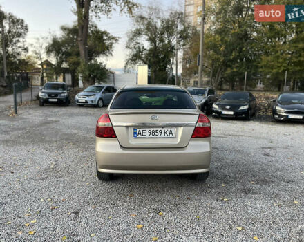 Бежевый ЗАЗ Вида, объемом двигателя 1.4 л и пробегом 300 тыс. км за 3800 $, фото 4 на Automoto.ua