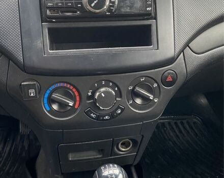 Чорний ЗАЗ Віда, об'ємом двигуна 1.5 л та пробігом 155 тис. км за 4200 $, фото 10 на Automoto.ua