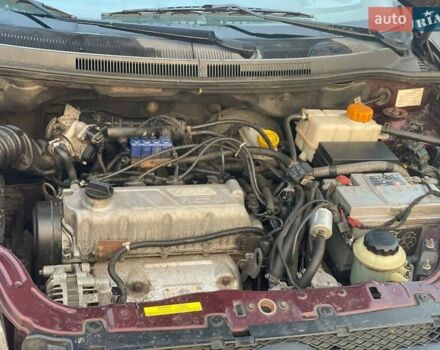 Красный ЗАЗ Вида, объемом двигателя 1.5 л и пробегом 140 тыс. км за 3500 $, фото 6 на Automoto.ua