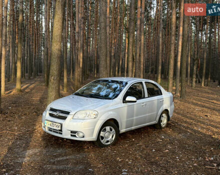 Серый ЗАЗ Вида, объемом двигателя 1.5 л и пробегом 176 тыс. км за 3400 $, фото 2 на Automoto.ua