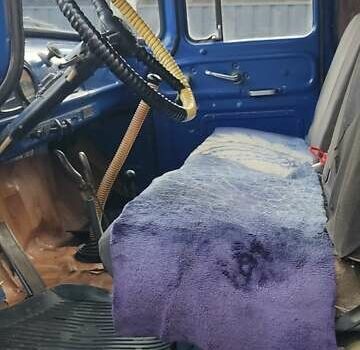 Синий ЗИЛ 130, объемом двигателя 4.75 л и пробегом 4 тыс. км за 9500 $, фото 1 на Automoto.ua