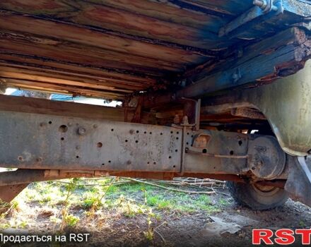 Зеленый ЗИЛ 130, объемом двигателя 5 л и пробегом 800 тыс. км за 1600 $, фото 3 на Automoto.ua