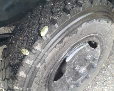 Зеленый ЗИЛ 130, объемом двигателя 6 л и пробегом 999 тыс. км за 8000 $, фото 4 на Automoto.ua