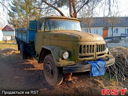 ЗИЛ 130 1982 в Дубно на Automoto.ua Зеленый ЗИЛ 130, объемом двигателя 5 л и пробегом 800 тыс. км за 1600 $, фото 1 на Automoto.ua