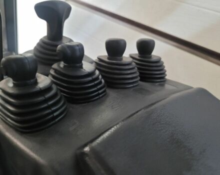 ЗИЛ 131 2020 в Киеве на Automoto.ua ЗИЛ 131, объемом двигателя 6 л и пробегом 0 тыс. км за 28111 $, фото 6 на Automoto.ua