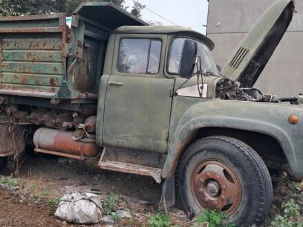 ЗИЛ Другая 1985 в Броварах на Automoto.ua ЗИЛ Другая, объемом двигателя 0 л и пробегом 0 тыс. км за 2000 $, фото 1 на Automoto.ua