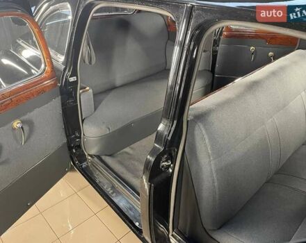 Черный ЗИМ 12, объемом двигателя 3.5 л и пробегом 8 тыс. км за 55000 $, фото 10 на Automoto.ua