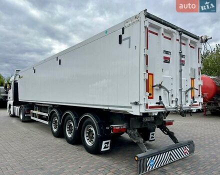 Белый Заслав D 653, объемом двигателя 0 л и пробегом 100 тыс. км за 43188 $, фото 4 на Automoto.ua
