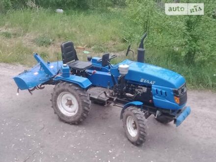 Зубр 105 2019 у Кременце на Automoto.ua Синій Зубр 105, об'ємом двигуна 0 л та пробігом 5 тис. км за 2050 $, фото 1 на Automoto.ua