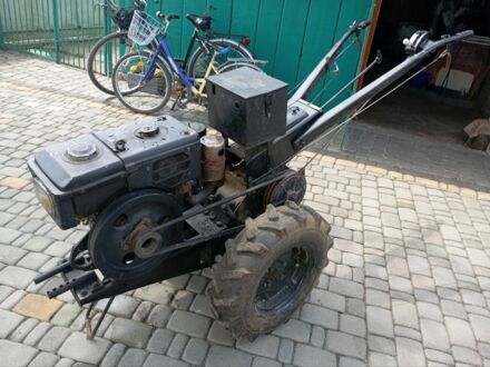 Зубр 8 2012 у Коломые на Automoto.ua Чорний Зубр 8, об'ємом двигуна 0 л та пробігом 10 тис. км за 485 $, фото 1 на Automoto.ua