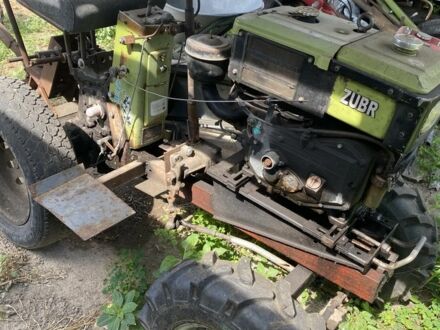 Зубр 8 2012 в Фастове на Automoto.ua Зеленый Зубр 8, объемом двигателя 500 л и пробегом 15 тыс. км за 1400 $, фото 1 на Automoto.ua