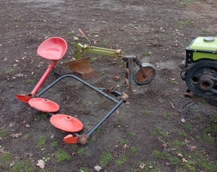 Зубр Другая, объемом двигателя 0.6 л и пробегом 100 тыс. км за 1064 $, фото 2 на Automoto.ua