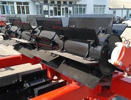 Красный АГРОМАШ-КАЛИНА Другая, объемом двигателя 0 л и пробегом 0 тыс. км за 705875 $, фото 2 на Automoto.ua