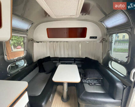 Сірий Airstream International, об'ємом двигуна 0 л та пробігом 1 тис. км за 69000 $, фото 4 на Automoto.ua