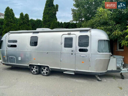 Airstream International 2009 у Києві на Automoto.ua Сірий Airstream International, об'ємом двигуна 0 л та пробігом 1 тис. км за 69000 $, фото 1 на Automoto.ua