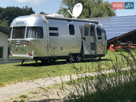 Airstream International 2009 в Киеве на Automoto.ua Серый Airstream International, объемом двигателя 0 л и пробегом 1 тыс. км за 69000 $, фото 1 на Automoto.ua