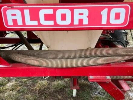 Красный Alcor 10, объемом двигателя 0 л и пробегом 0 тыс. км за 17995 $, фото 1 на Automoto.ua