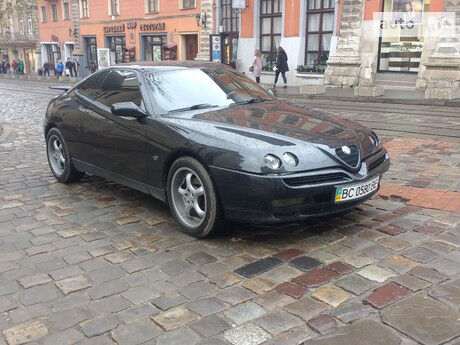 Альфа Ромео ГТВ 1996 року Alfa Romeo GTV 1996 року