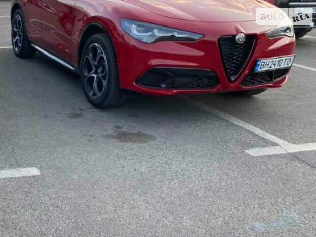 Alfa Romeo Stelvio 2023 года