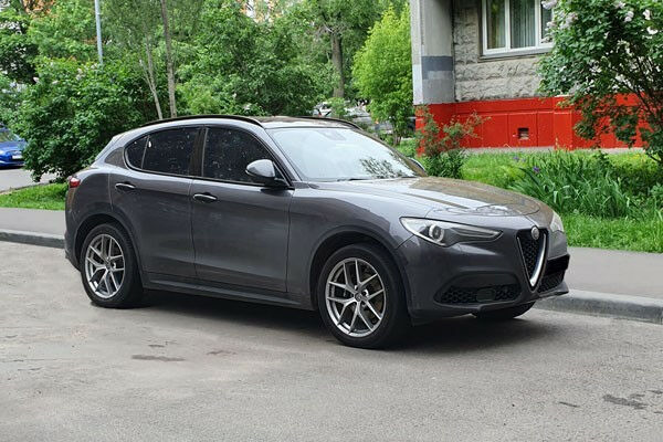 Альфа Ромео Стелвио 2019 года Alfa Romeo Stelvio 2019 года