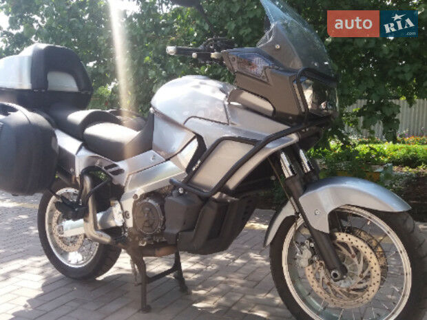 Априлия Капонорд 2002 року Aprilia Caponord 2002 року