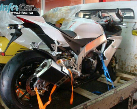 Aprilia RSV 2012 года - Фото 2 авто