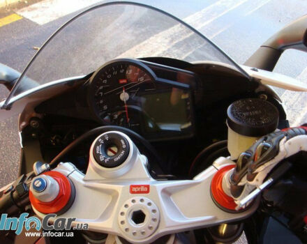 Aprilia RSV 2012 року - Фото 3 автомобіля