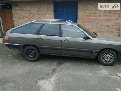 Audi 100 1987 года