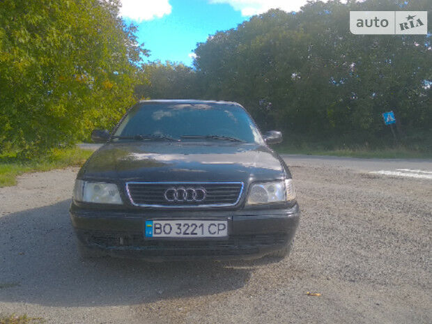 Audi 100 1992 року