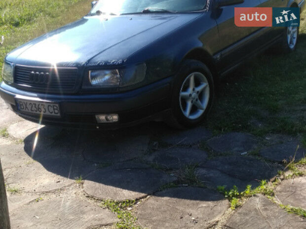 Audi 100 1992 року