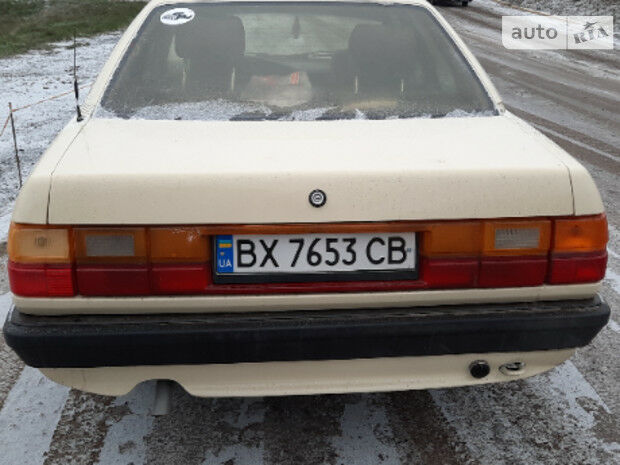 Audi 100 1983 года