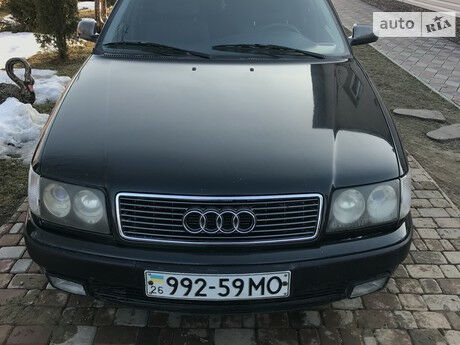 Ауди 100 1994 года Audi 100 1994 года