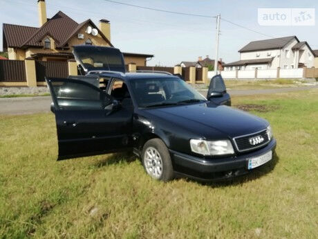 Audi 100 1992 года