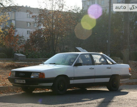 Audi 100 1986 года