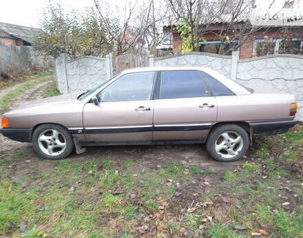 Audi 100 1988 года