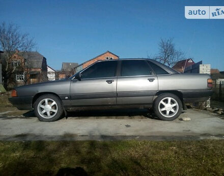 Audi 100 1988 года