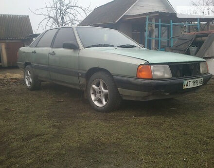 Audi 100 1985 года