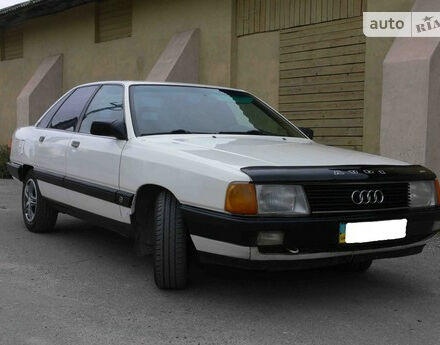 Audi 100 1990 року