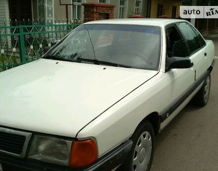 Audi 100 1990 року