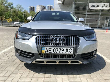 Audi A4 Allroad 2012 года