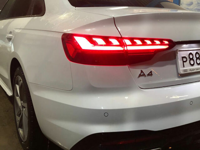 Audi A4 2021 года