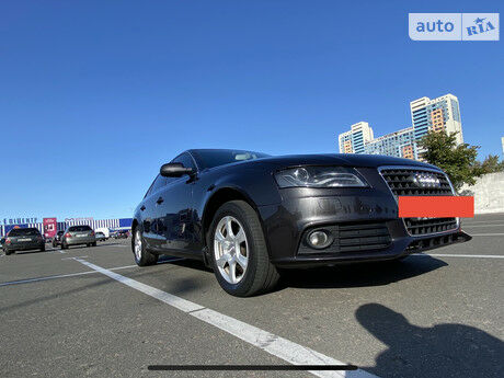 Audi A4 2011 года