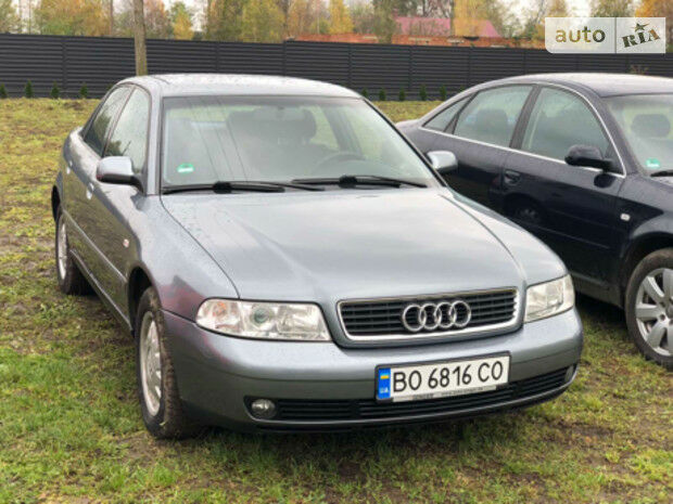 Audi A4 1999 року