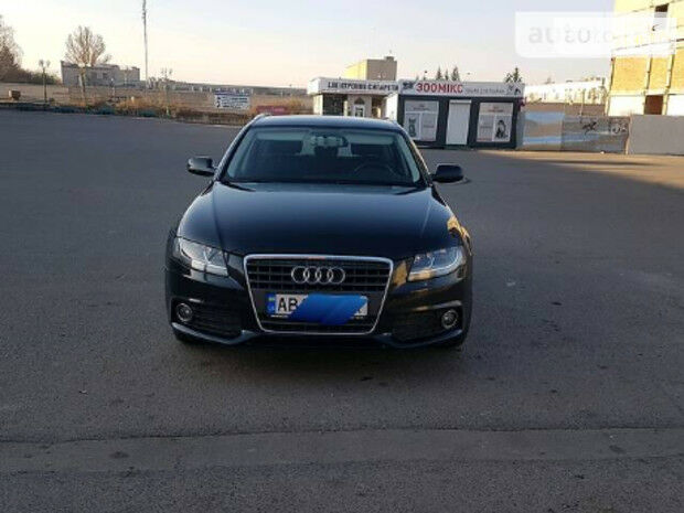 Audi A4 2011 года