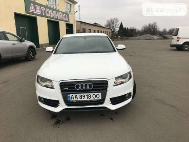 Audi A4 2011 року