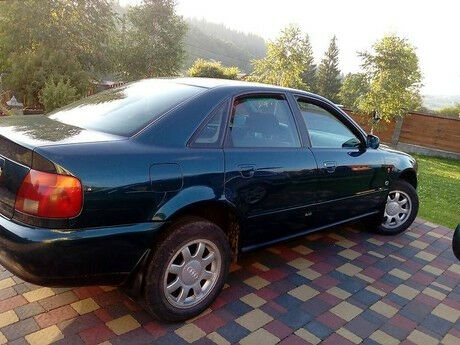 Audi A4 1996 года