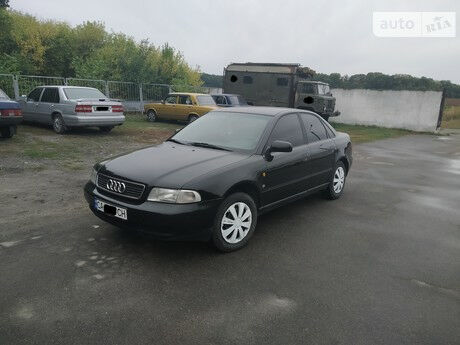 Audi A4 1998 року